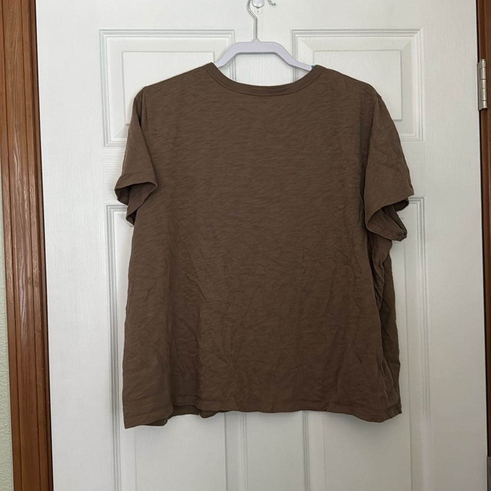 Women’s XXL Old Navy Light Brown T-Shirt - Picture 3 of 3